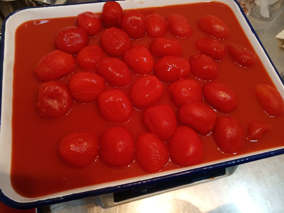 Tomat-tomat kupas utuh 2850g